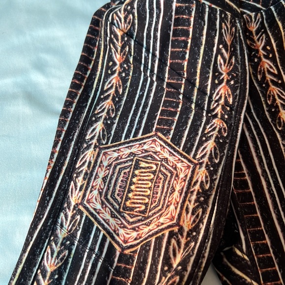 Wolven Zephyr Crossover Pocket Legging - Picture 5 of 6